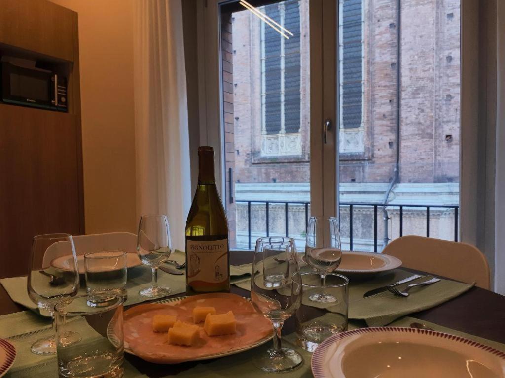Smart Apartment Mercanzia - Twa Болоня Екстериор снимка